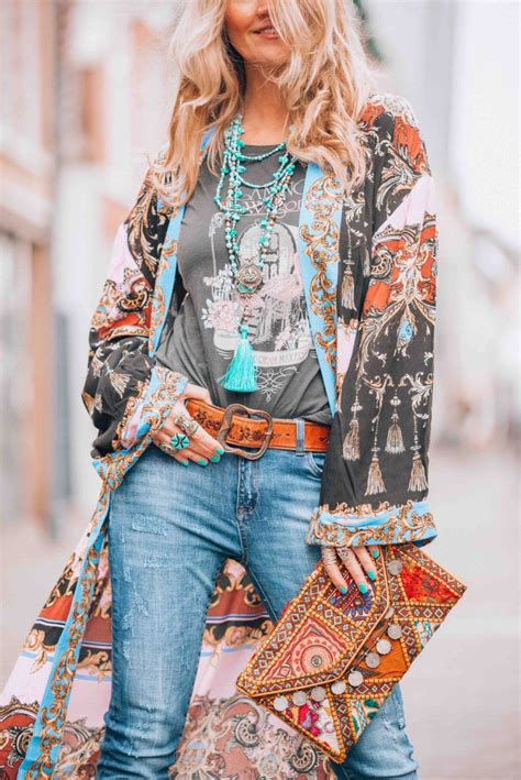 How to Transition Your Magic Dance Broder Print Kimono from Summer to Fall